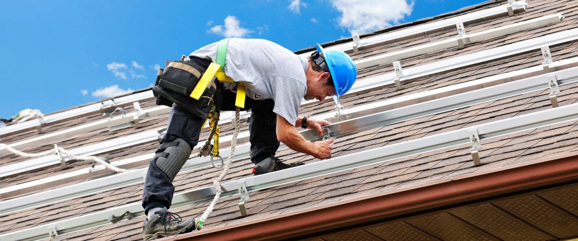 Choosing the Right Roofing Contractor for Your Home