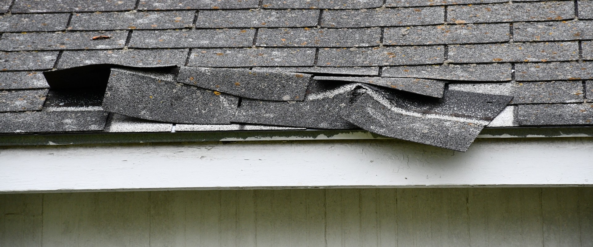 Signs That Your Roof Needs Repair: A Comprehensive Guide